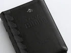 Biblia con Cierre Portatil 12 puntos RV1960 imitacion piel negro geometrico